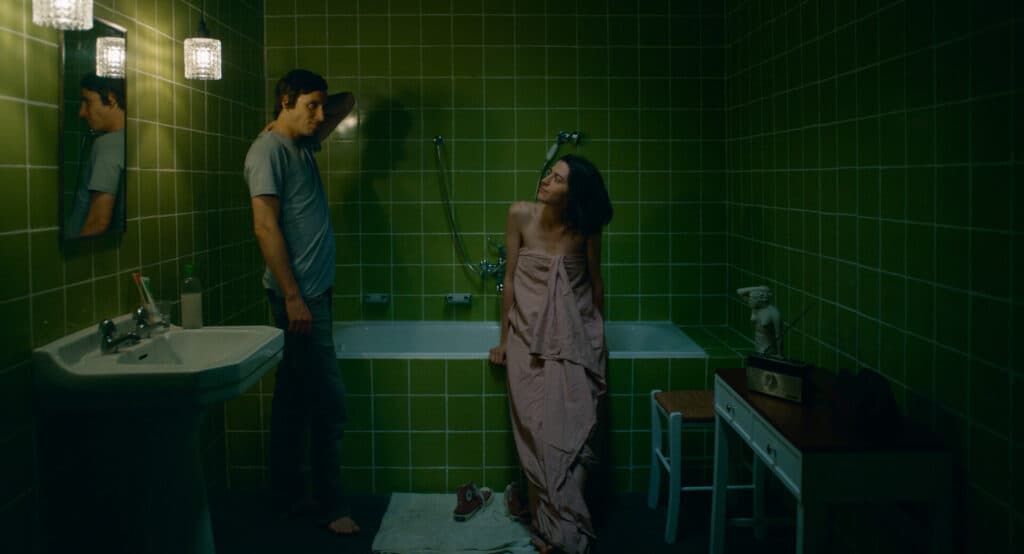 Paul & Paulette Take A Bath