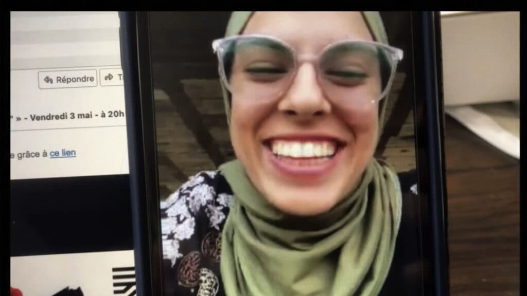 Put your soul on your hand and walk